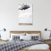 空軍の分隊戦闘機が戦闘用インサートを実施2 キャンバスプリント (インサイチュ (寝室))
