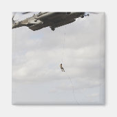 空軍の分隊戦闘機が戦闘用インサートを実施2 マグネット (正面)