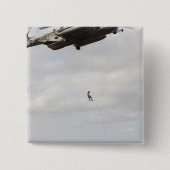 空軍の分隊戦闘機が戦闘用インサートを実施2 缶バッジ (正面)