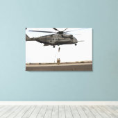 空軍の分隊戦闘機が戦闘用インサート3を実施 キャンバスプリント (インサイチュ (ウッドフロア))