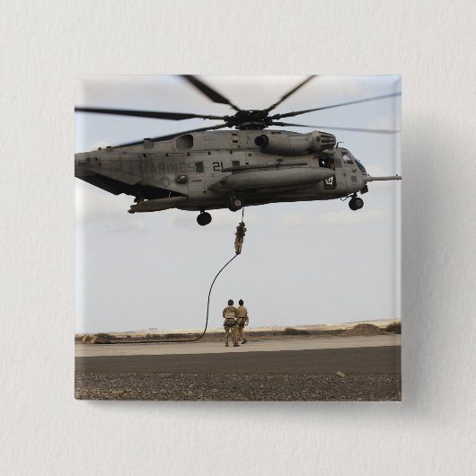 空軍の分隊戦闘機が戦闘用インサート3を実施 缶バッジ (正面)