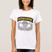 空輸タブが付いている空輸のジャンプの翼 Tシャツ (正面)