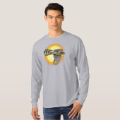 空飛ぶ鷹の炎 Tシャツ (正面フル)