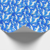 空飛んでいる青のカモメ ラッピングペーパー (角)