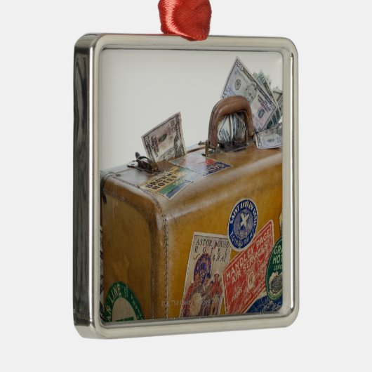 突出のお金が付いている旧式なスーツケース メタルオーナメント (右)