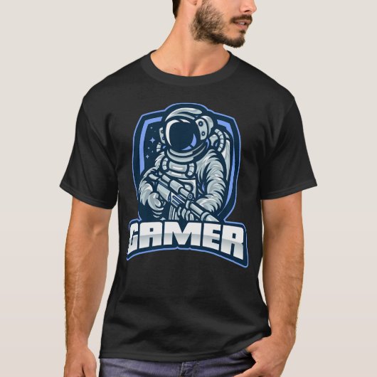 突撃銃を持つ宇宙飛行士とゲーマー Tシャツ (正面)