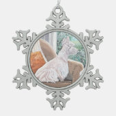 窓から外を見るウェスティン スノーフレークピューターオーナメント (正面)