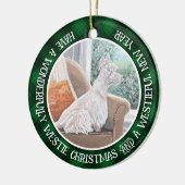 窓から外を見るウェスティン セラミックオーナメント (左)