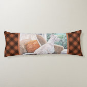 窓から外を見るウェスティン ボディピロー (裏面)