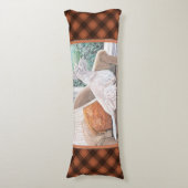 窓から外を見るウェスティン ボディピロー (正面縦)