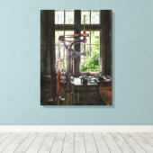 窓でドリルを押す キャンバスプリント (インサイチュ (ウッドフロア))