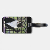 窓のオリジナル動物絵画アートに登場するタキシード猫 ラゲッジタグ (裏面横)