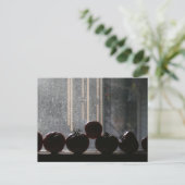 窓の中のトマト ポストカード (スタンド正面)