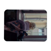 窓の中の少女 マグネット (横)