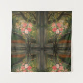 窓の前に咲くスザンヌ・バラドン タペストリー (正面)