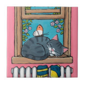 窓の土台の蝶を持つ睡眠の虎猫猫 タイル (正面)