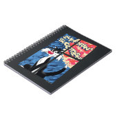 窓の後ろのSYLVESTER™ ノートブック (左側)