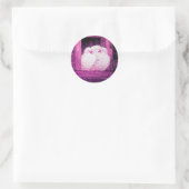 窓の白い鳩ピンク紫 ラウンドシール (バッグ)