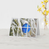 窓の青いクリスマスオーナメント カード (黄色い花)