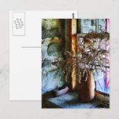 窓枠に乾燥した花 ポストカード (正面/裏面)