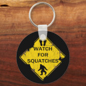 窮屈な状況に気を付ける キーホルダー (正面)