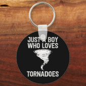 竜巻を愛する少年おもしろい子供の誕生日 キーホルダー (正面)
