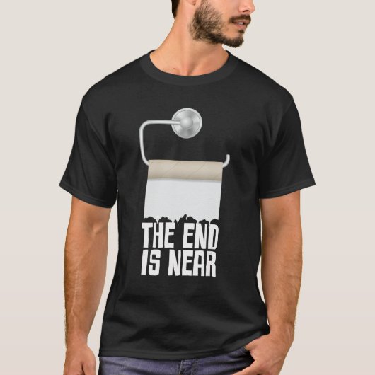 端は近くのトイレの紙転が – プおもしろいン Tシャツ (正面)