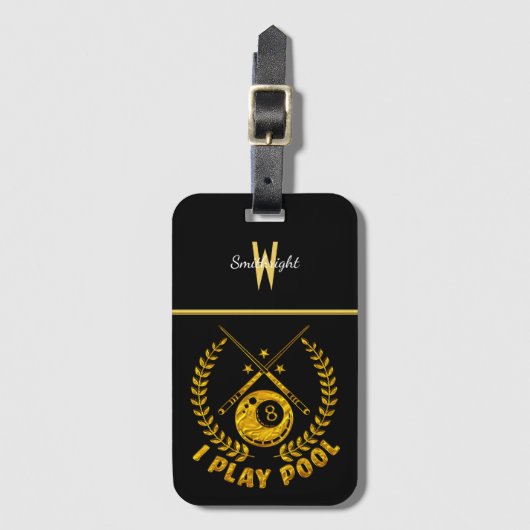 競争に情熱を燃やしてビリヤードを楽しむ ラゲッジタグ (正面縦)