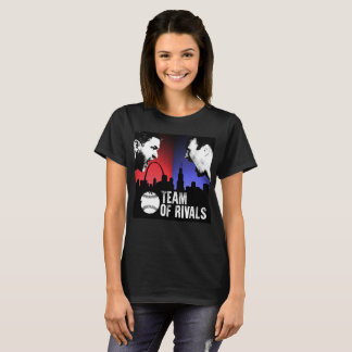 競争相手のポッドキャストの女性のTシャツのチーム Tシャツ
