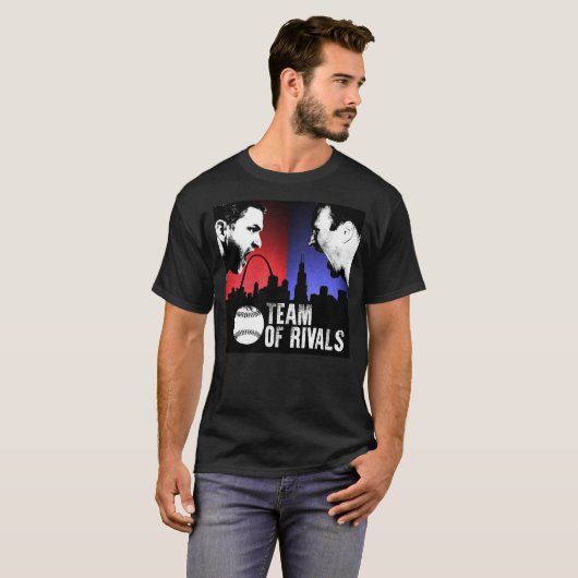 競争相手のポッドキャストのTシャツのチーム Tシャツ (正面フル)