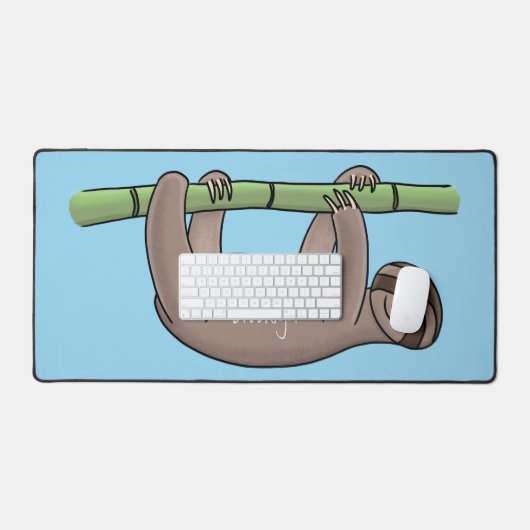 竹の漫画の上の可愛い笑顔のナマケモノイラストレーション デスクマット (キーボード&マウス)