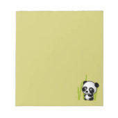 竹やぶの中に黒と白のかわいいパンダの熊が。 ノートパッド (正面)