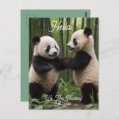竹よくはしゃぐの森の中のベビーのパンダ ポストカード (正面/裏面)