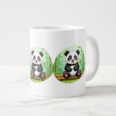 竹パッチにいるかわいいパンダのキャラクター ジャンボコーヒーマグカップ (正面右)