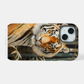 竹林の虎 iPhone 15ケース (裏面横)