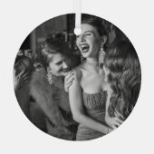 笑う女スタイリッシュの子：白黒写真 ガラスオーナメント (裏面)