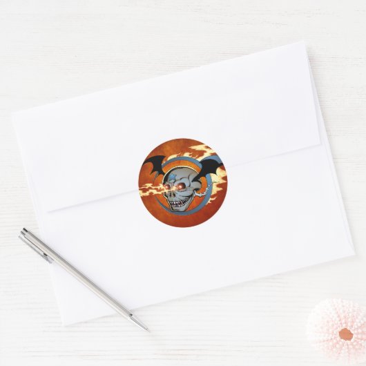 笑う炎の眼球スカルとこうもり翼 ラウンドシール (封筒)