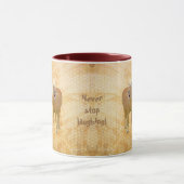 笑っストップてはいけない!おもしろい馬 – 絵を描s マグカップ (中央)