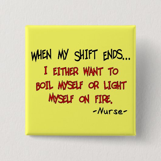 笑わされるなナースのことわざ 缶バッジ (正面)