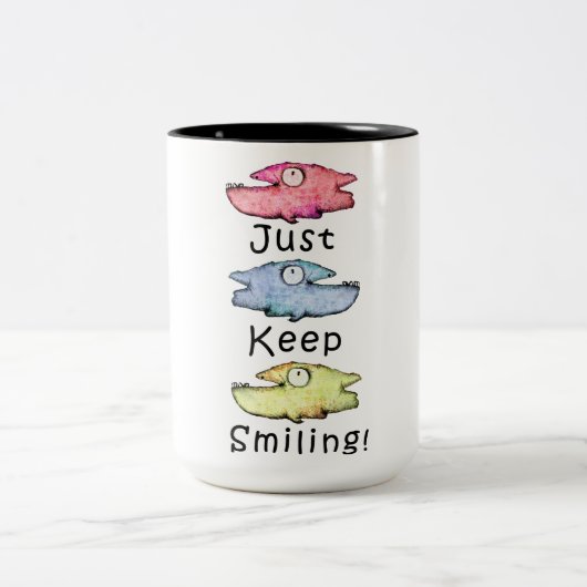 笑顔でいこう!色とりどりの歯のある魚 ツートーンマグカップ (中央)