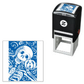 笑顔のスケルトンと彼のハロウィーンのカボチャのちょうちん、ハロウィーン セルフインキングスタンプ (インサイチュ)