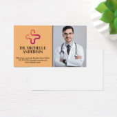 笑顔の医師 | 医療ロゴ (デスク)