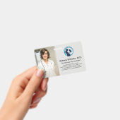 笑顔の医師 | 産婦人科医 ロゴ バッジ (手持ち)