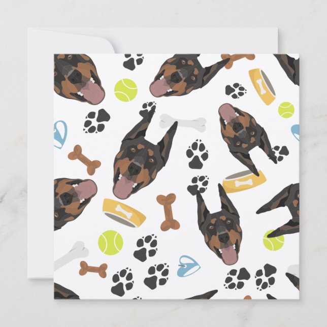 笑顔の犬のドバーマン (正面)