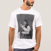 笑顔の男性がご飯を食べる Tシャツ (正面)