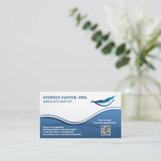 笑顔の顔歯科用ロゴ | QRコード 名刺 (スタンド正面)