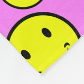 笑顔の顔 フリースブランケット (角)