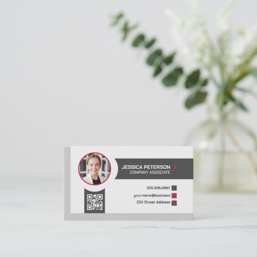 笑顔を見せるビジネスマン |企業の | | QRコード 名刺 (スタンド正面)