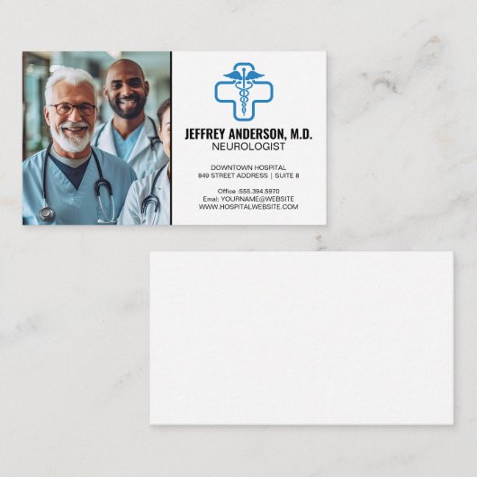 笑顔を見せる医師 | 医療ロゴ 名刺 (正面/裏面)