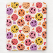 笑顔カラフルの幸せな顔とハートパターン マウスパッド (正面)